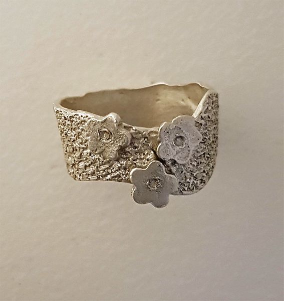 Paula's floral ring