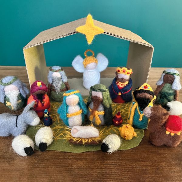 EVERQUEIN Nativity Needle Felting kit for Adults Including Tools to  Make,Craft kit,Felting Kits for Beginners,Nice Birthday Christmas Gift-4  PCS