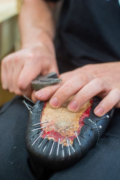 Removing the lasting nails