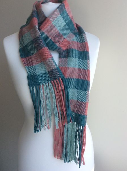 Scarf with bold check