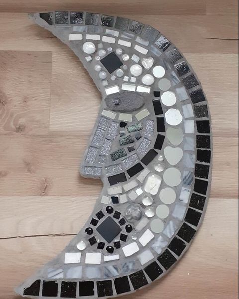 Handformed garden mosaic class, Leyland