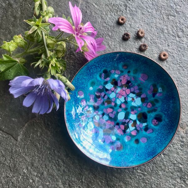 Kiln Enamelled bowl with decorative design in blues and pinks Rainbow Glass Studios N16 0JL