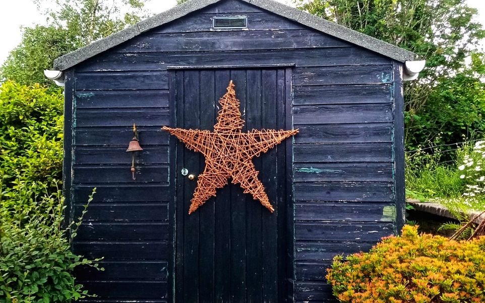 Star on shed
