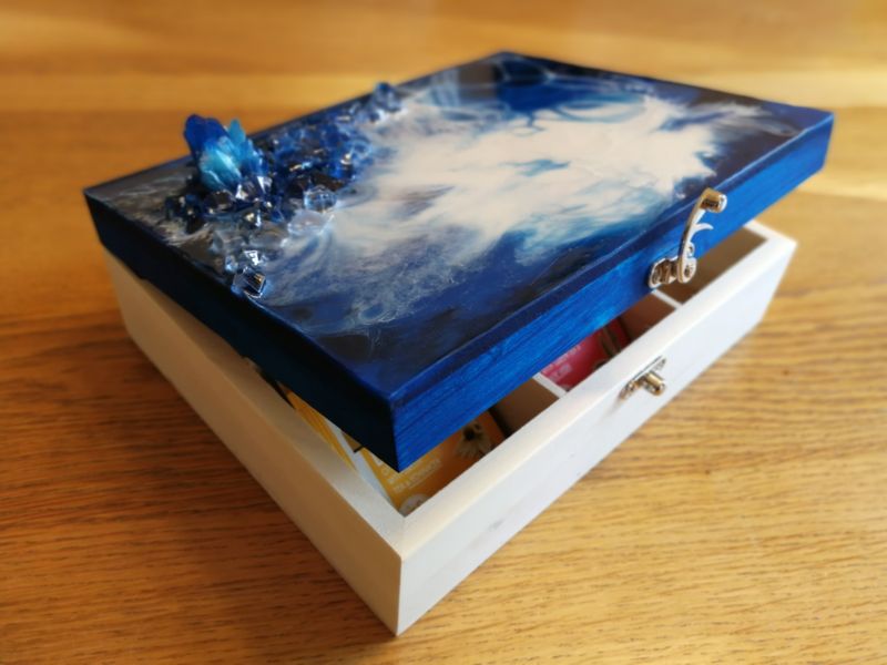 Resin tea box workshop