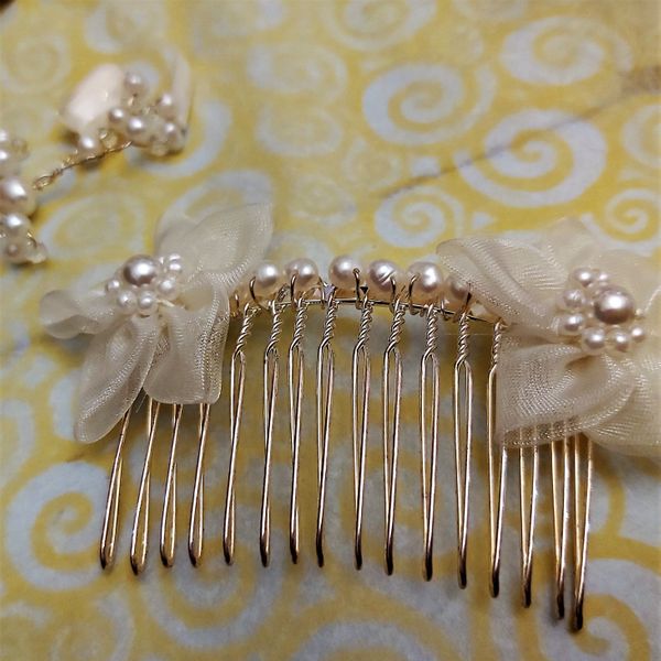 BRIDAL COMB JUSTLEARN HOW TO ADD YOUR OWN TAKE TO THE COMB!