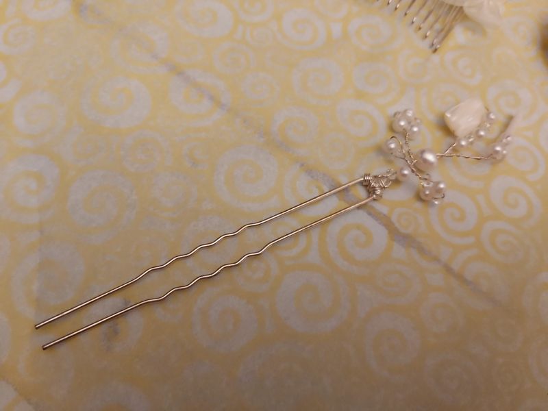 GORGEOUS LONG HAIR GRIP DESIGNED WITH PEARLS AND CRYSTAL BEADS