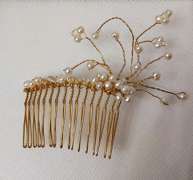 WEDDING HAIR COMB CREATED  IN GOLD PLATE  CRYSTALS AND PEARLS