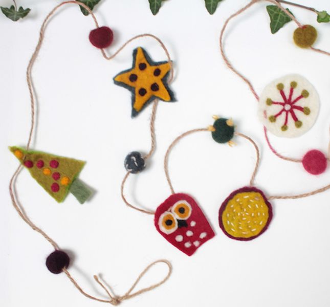 Your Christmas garland will feature individual motifs.