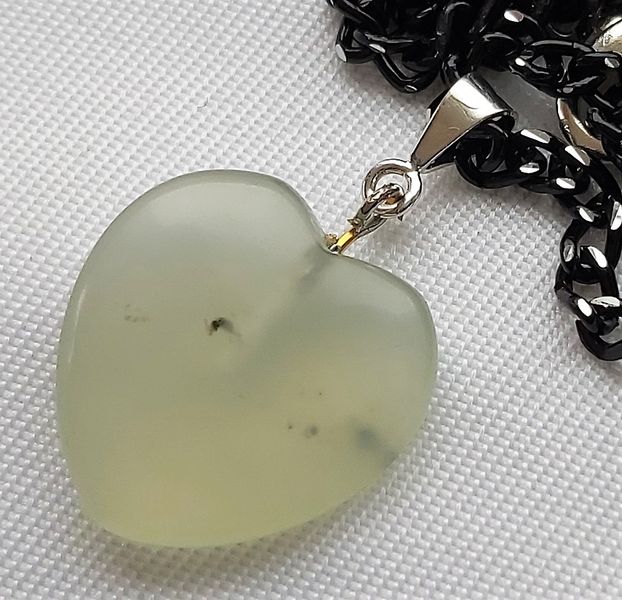 ♥ Green Calcite Heart Pendant with Black Metal Chain ♥