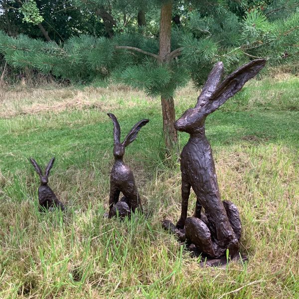 Small (30cm), Medium (50cm) and Large (75cm) hares