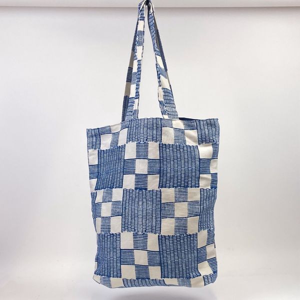 Machine sew a tote bag