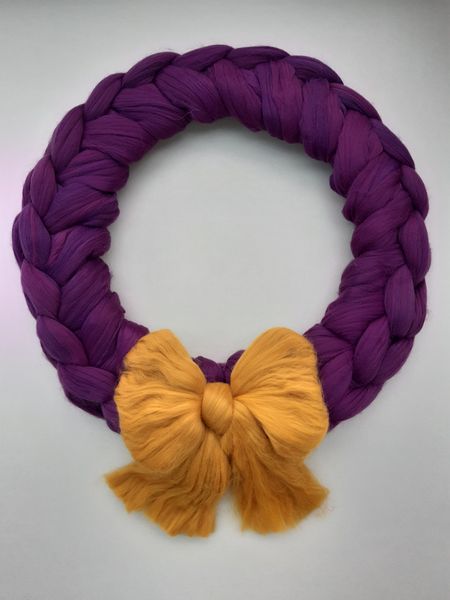 Plum Arm Knit Wreath Colour Choice 