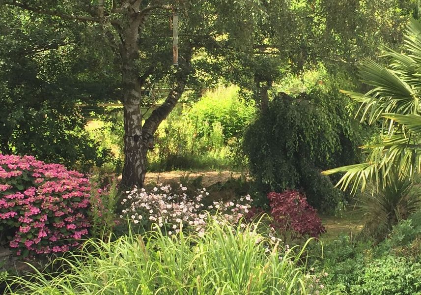 Enjoy lunch in the cottage garden.