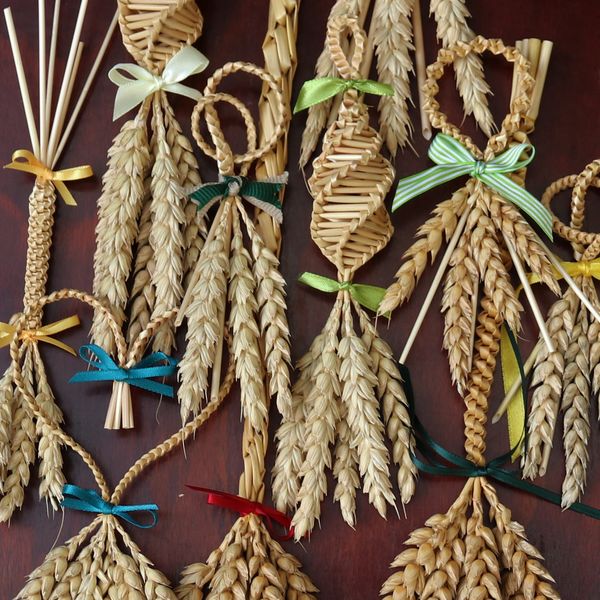 Straw work and corn dollies, an introduction