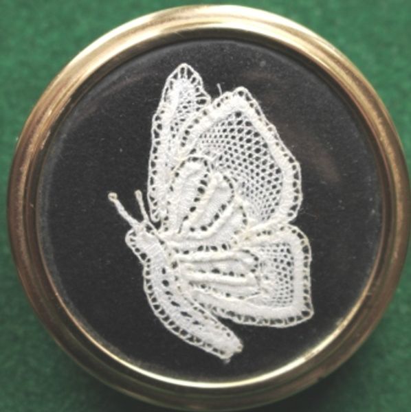 Honiton Lace - Butter Fly - Lid Motif