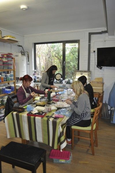 students working in Jackie's studio 