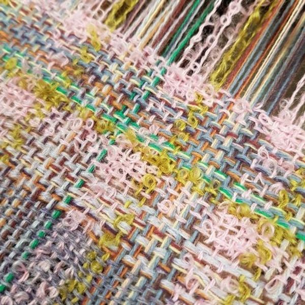 Showing warp and weft
