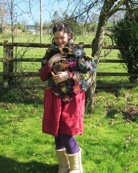 Vintage Crochet Flower Shawls, Wraps & Scarves