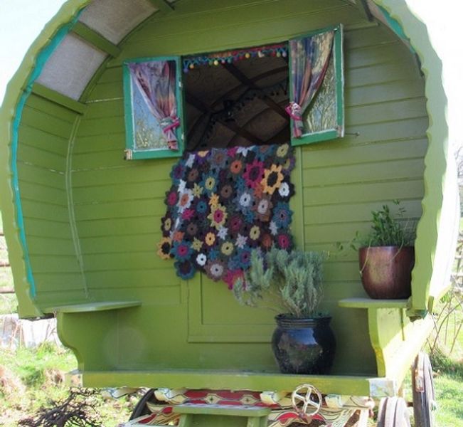 Vintage Crochet Flower Shawls, Wraps & Scarves Workshop Craft Classes Creative Retreat