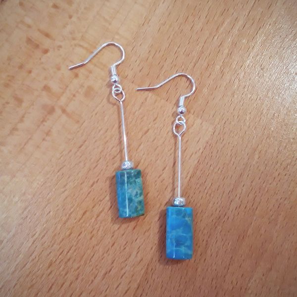 Earrings with turquoise beads