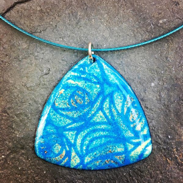 Stunning enamelled pendants to wear home! That's what we'll do on our beginners day course!