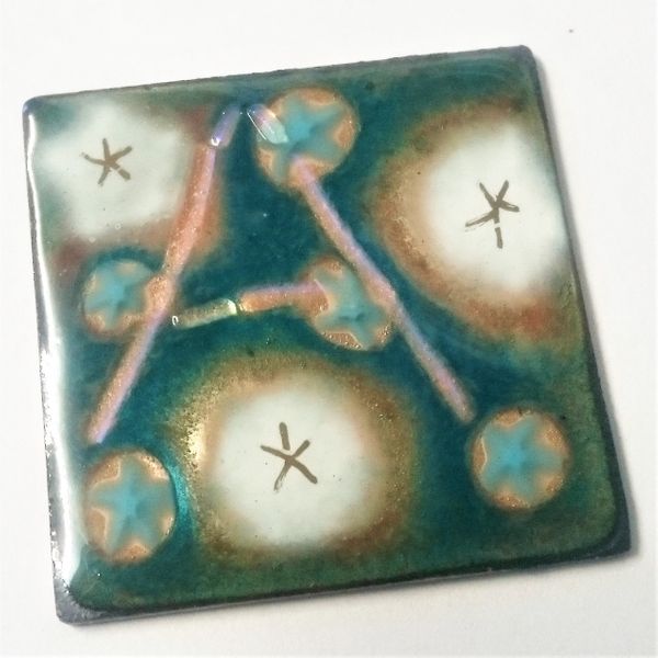 Decorating with enamel on copper