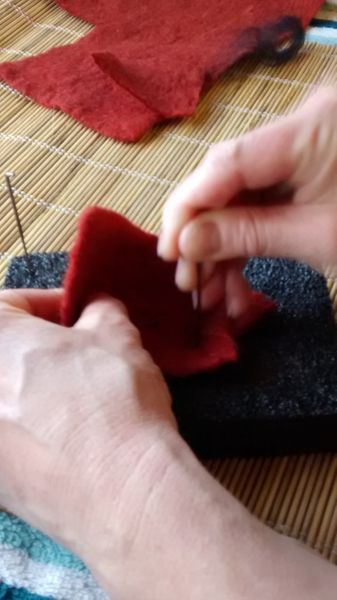 Students needlefeltting