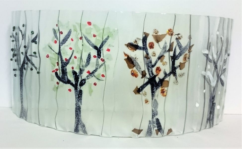 Fused glass standing curve