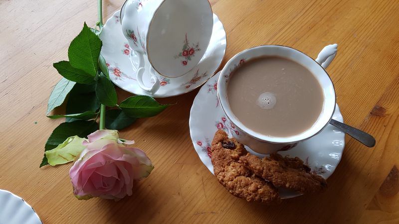 Tea & coffee available throughout the day and if you are lucky Sue may have baked cookies!