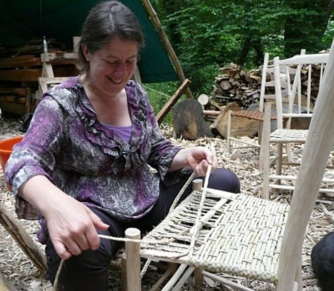 Weaving a seat