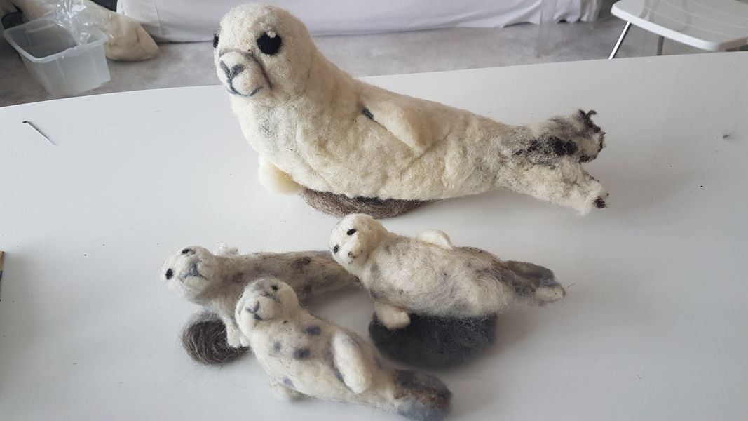 Felted seals
