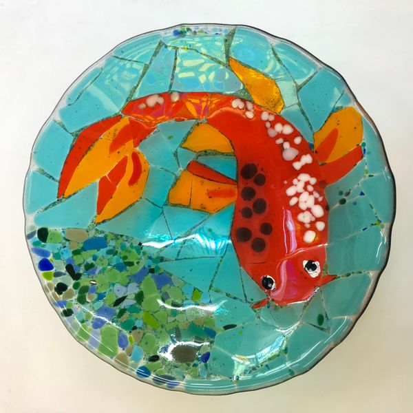 Koi carp curling around this stunning fused glass dish made on our beginners day course at Rainbow Glass Studios! We will help you realise your glassy ideas! 