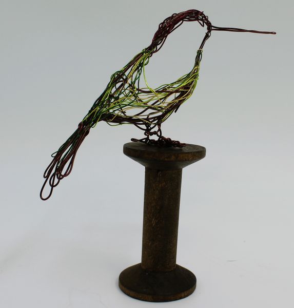 hummingbird wire sculpture
