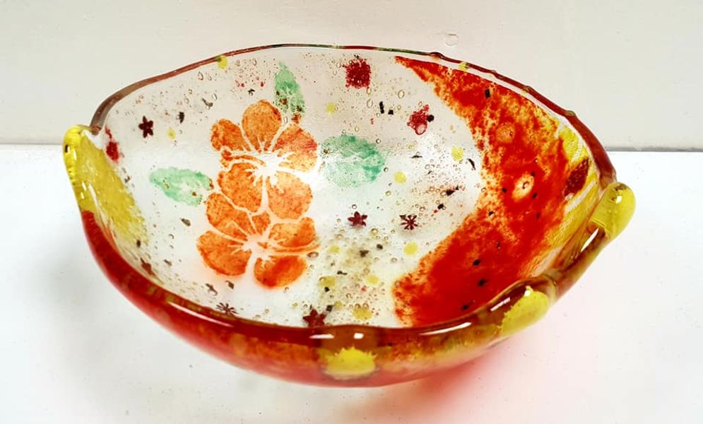 A tropical flower bowl.  Fused Glass workshops in West Yorkshire.