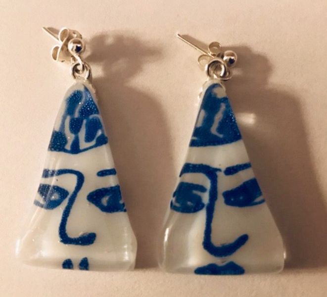 Fused glass earings created by drawing with ‘glassline’ pens