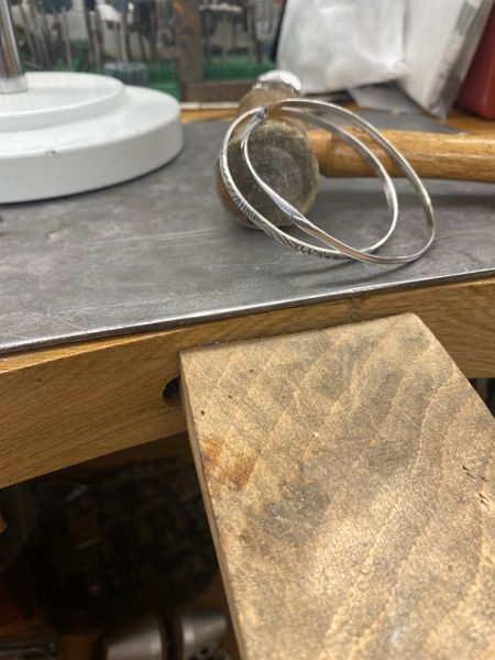 Goldwrightsjewelleryschool Silver bangle workshop 