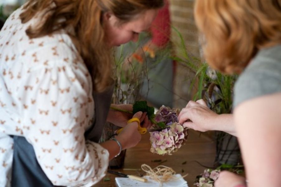 FlowerStart 4-week online flower arranging course