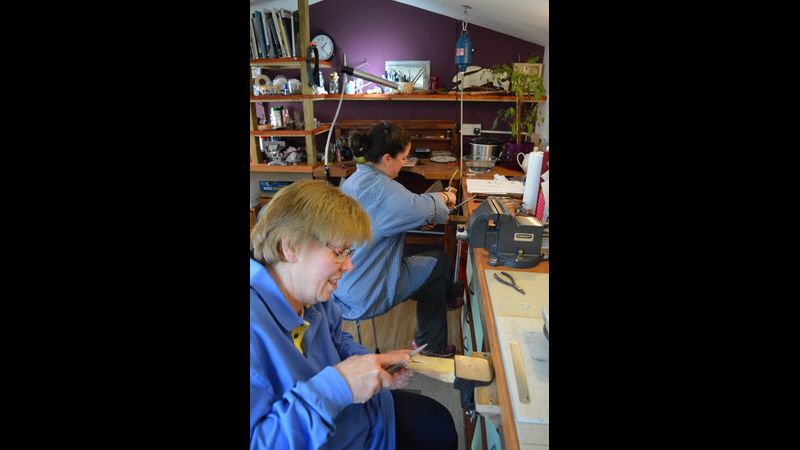 Class jewellery making workshop in Cambridgeshire