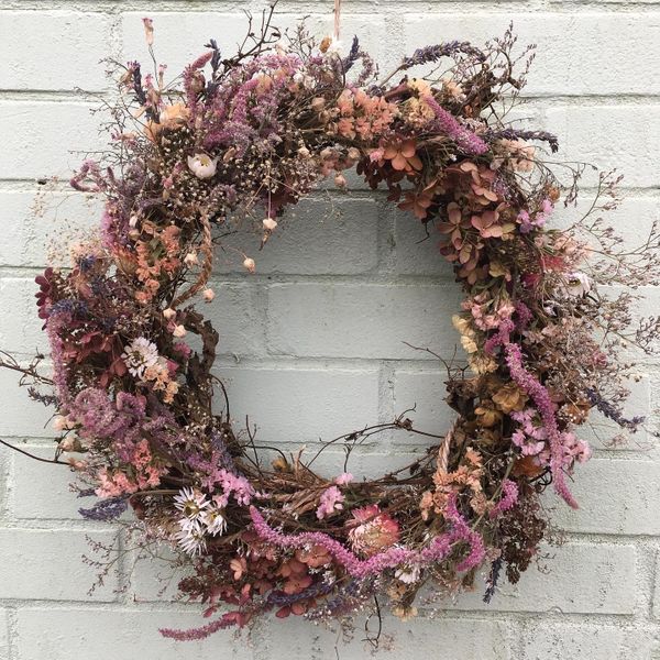 Get creative with a huge array of dried flowers, seed heads and grasses. All grown by us on our flower plot.