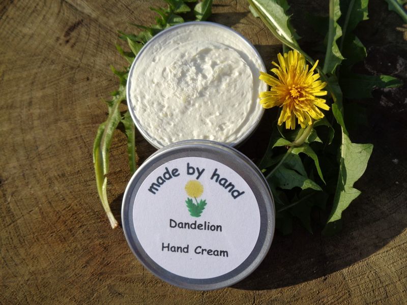 Hand cream from common plants with no man made chemicals