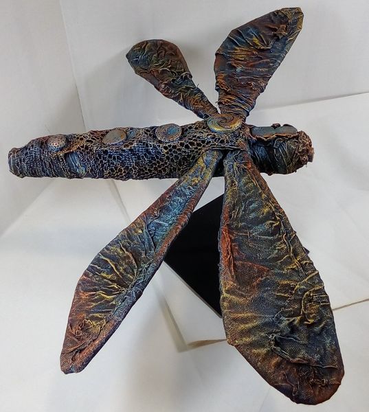 Dragonfly Garden Sculpture supplied with a fibre glass pole so he can sway gently in the breeze