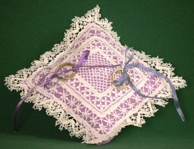 Bedfordshire Lace - Ring Pillow
