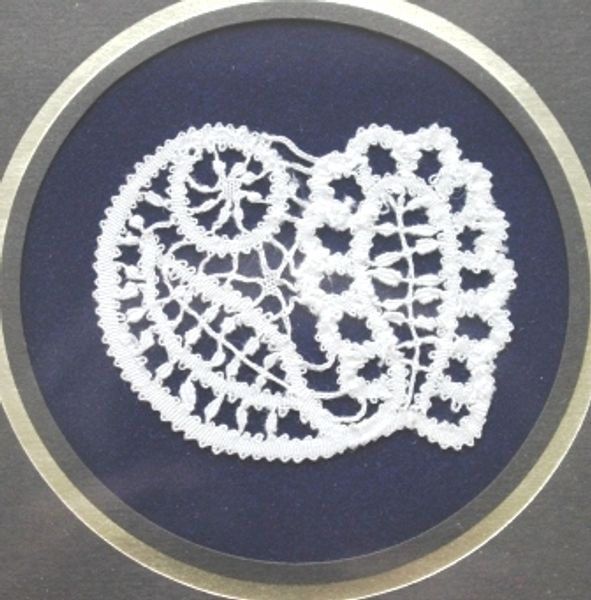 Bedfiordshire Lace - Framed - Flower