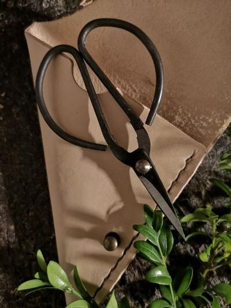Pruning shears and leather pocket
