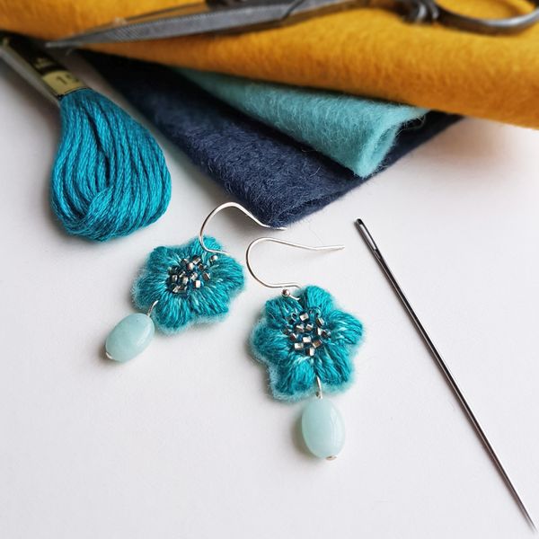 Embroidered jewellery workshop with Judith Brown in Staffordshire