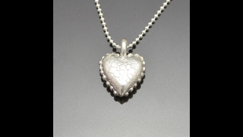 Pillow Heart Pendant by Tracey Spurgin of Craftworx Jewellery Workshops