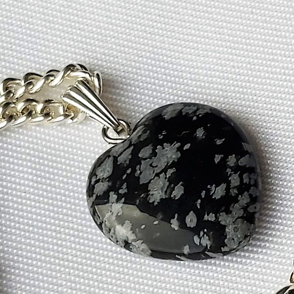 ♥ SNOWFLAKE OBSIDIAN  CRYSTAL IS GREAT FOR SORTING OUT YOUR THOUGHTS ♥