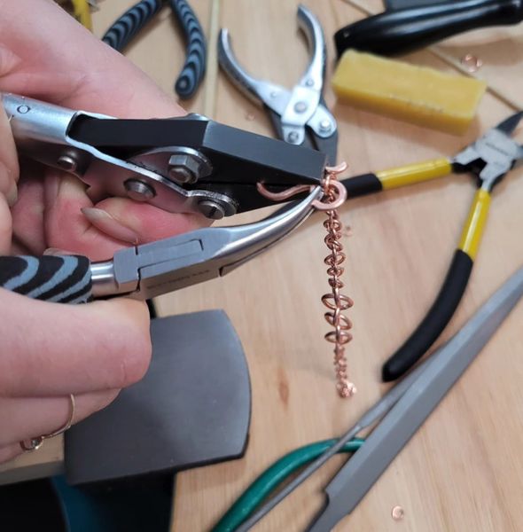 Making a copper chain bracelet