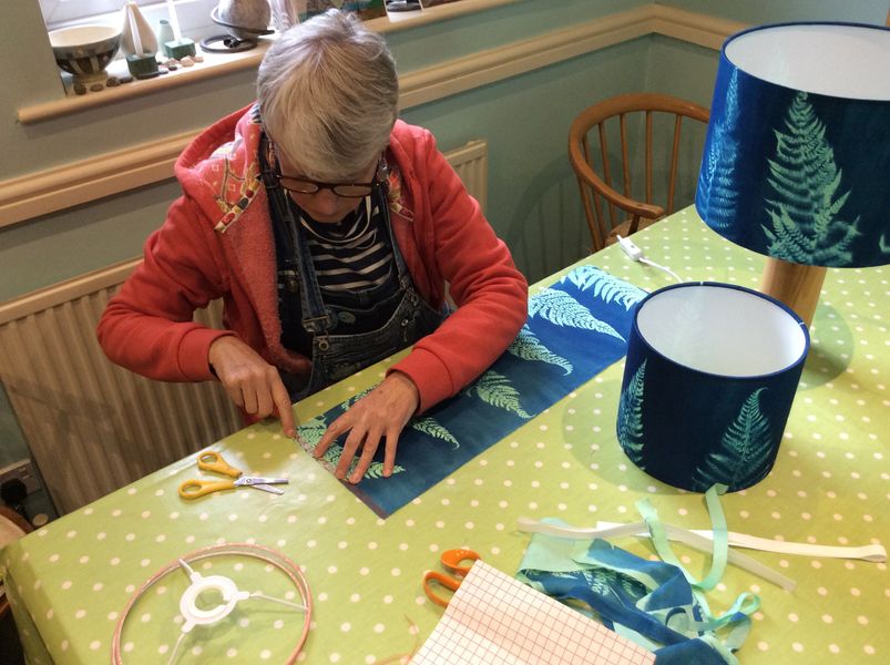 Making a 20cm lamp shade