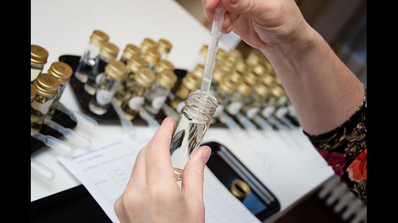 Dispensing your bespoke perfume to take home with you